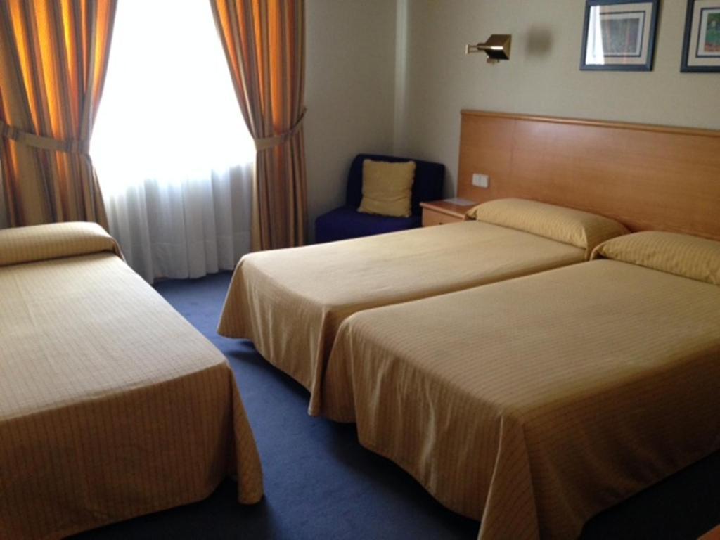Hotel Ramos Silleda Pokoj fotografie