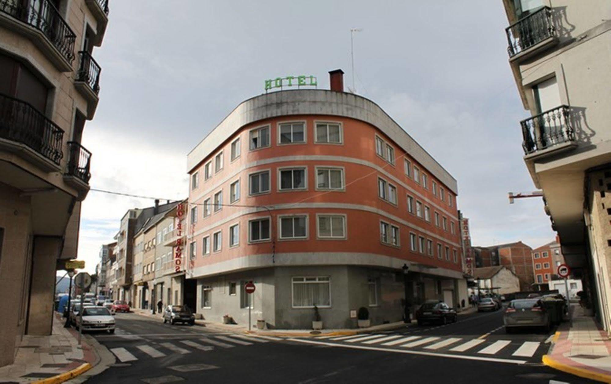 Hotel Ramos Silleda Exteriér fotografie
